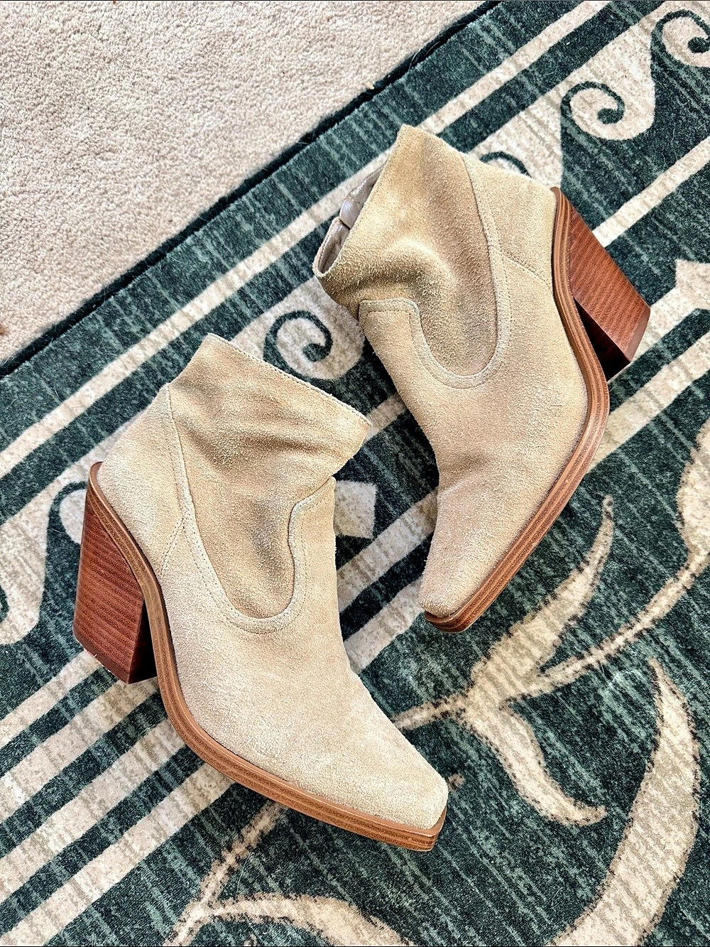 Vince Camuto VC-AMTINDA Suede Heeled Ankle Boots US 8M